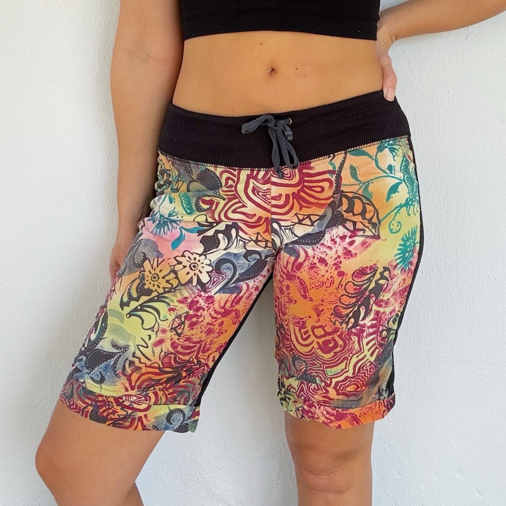 Nilla Shields colorful rainbow floral cotton drawstring Bermuda shorts small